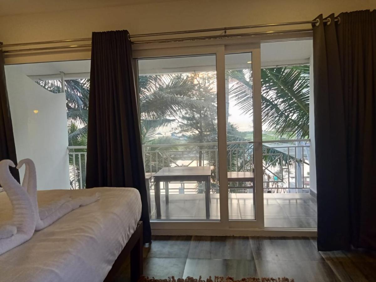 Chique Shanti Resort Mandrem Esterno foto