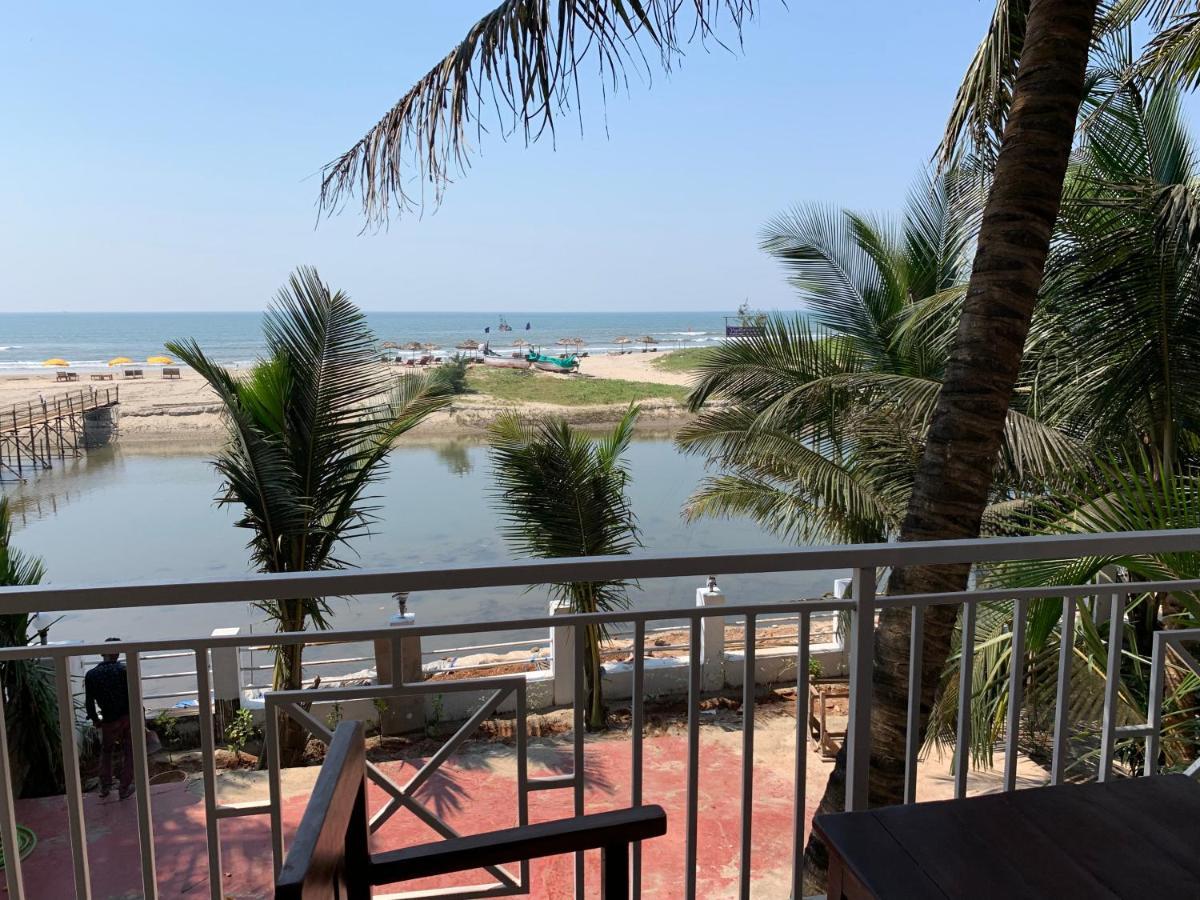 Chique Shanti Resort Mandrem Esterno foto